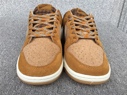 Nike Dunk Low SE "Teddy Bear Praline"