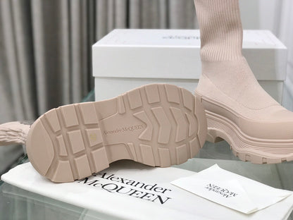 Alexander McQueen Tread Slick Boot "Ribbed Beige"