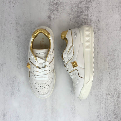 Valentino Garavani One Stud "White-Gold"