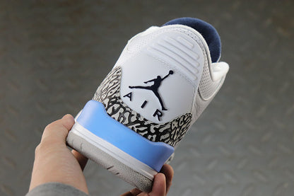 Air Jordan 3 Retro "UNC"