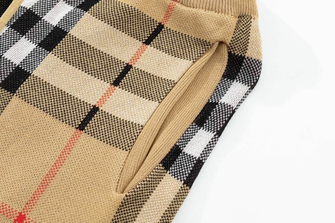 Burberry Shorts "Beige"