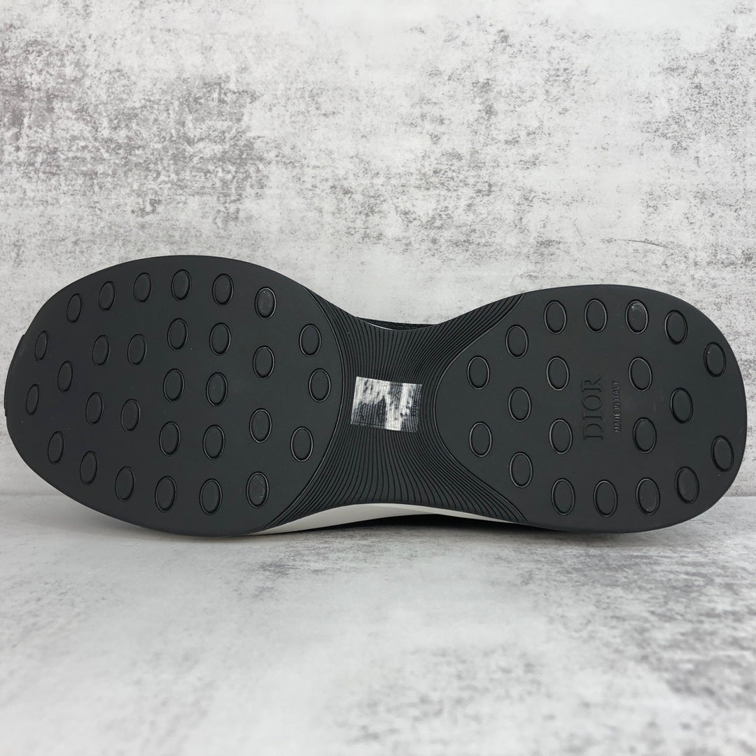 Dior B25 "Black-White"