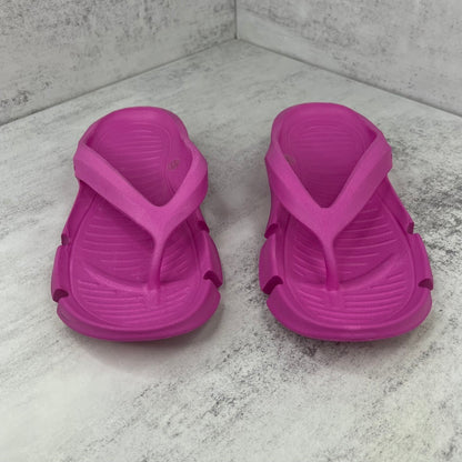 Balenciaga Mold Thong Flip-Flops "Magenta"