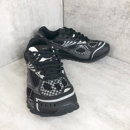 Bottega Veneta Orbit "Black"