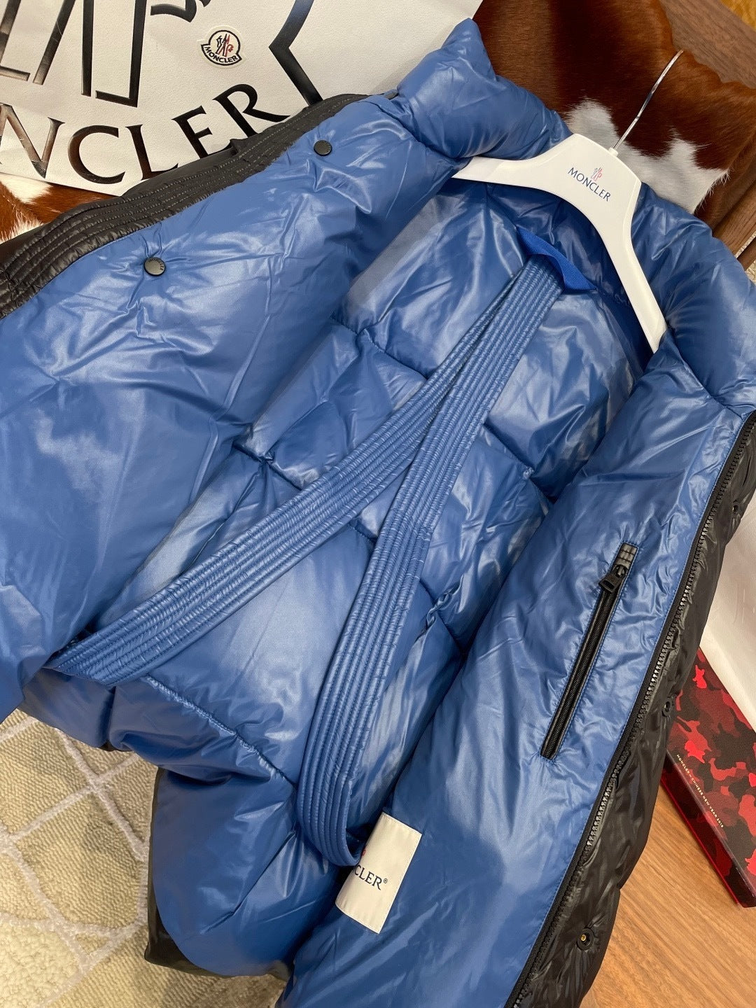Moncler Parana Down Jacket "Black-Blue"