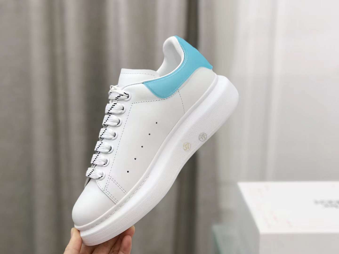 Alexander McQueen Oversized "White-Blue"