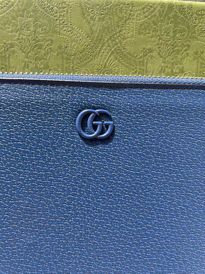 Gucci Leather GG Marmont Pouch