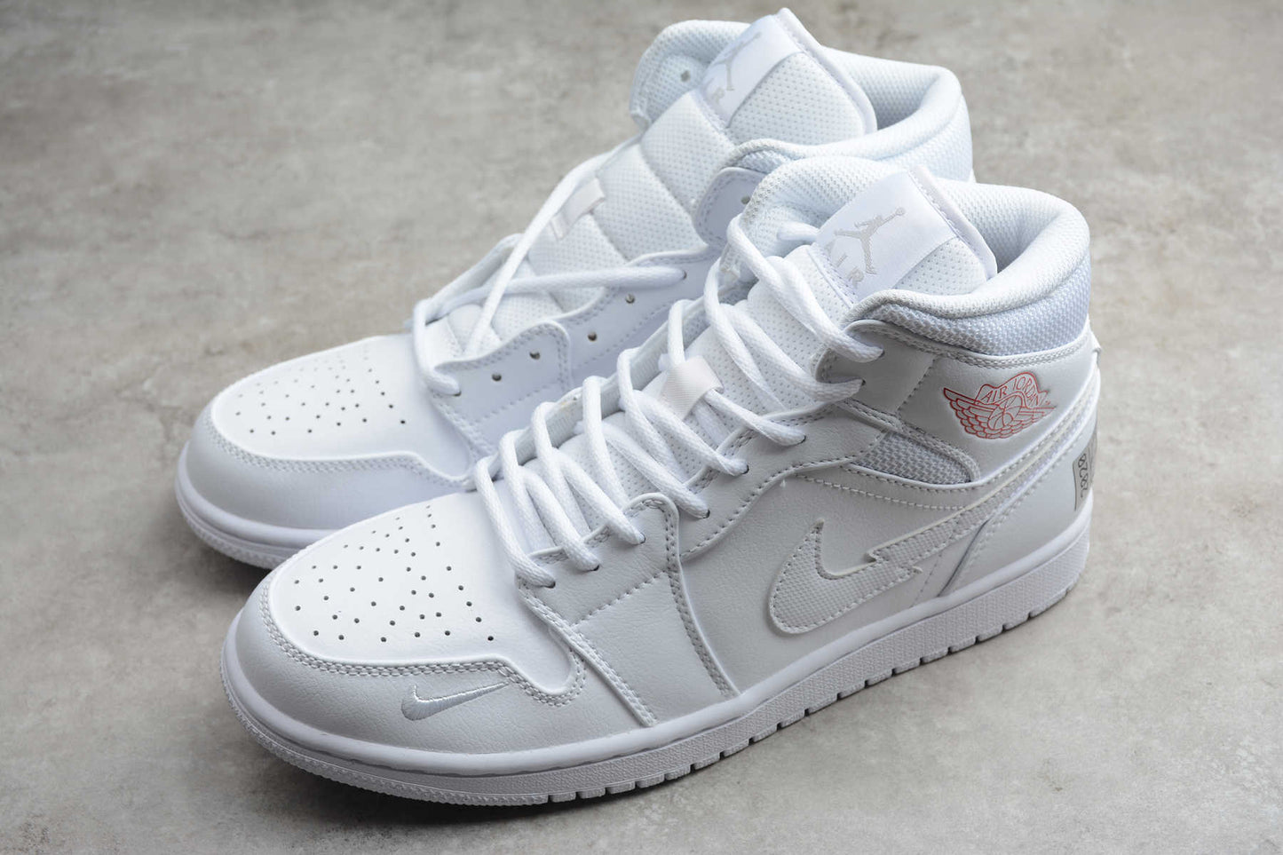 Air Jordan 1 Mid SE "Euro Tour"