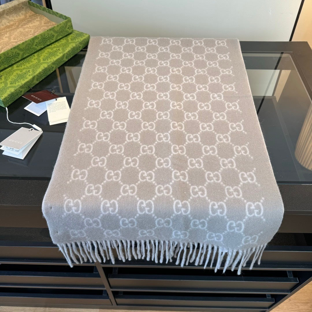 Gucci GG Cashmere Scarf "Grey-White"