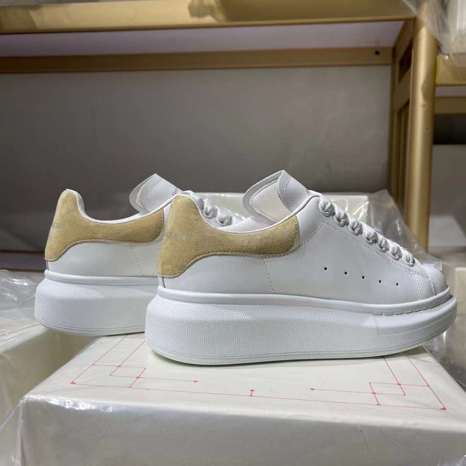 Alexander McQueen Oversized "White-Beige"