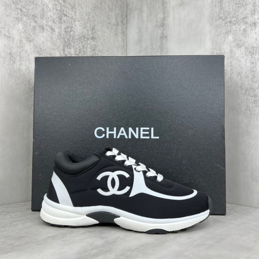Chanel 22A "Black-White"