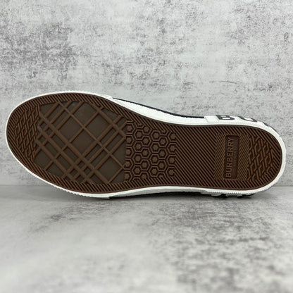 Burberry Slip-On "White-Black Monogram"