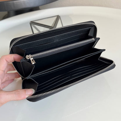 Louis Vuitton Zippy Wallet "Taiga Leather"