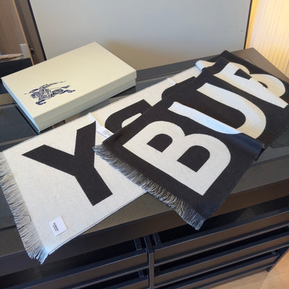 Burberry Scarf "Black-White"