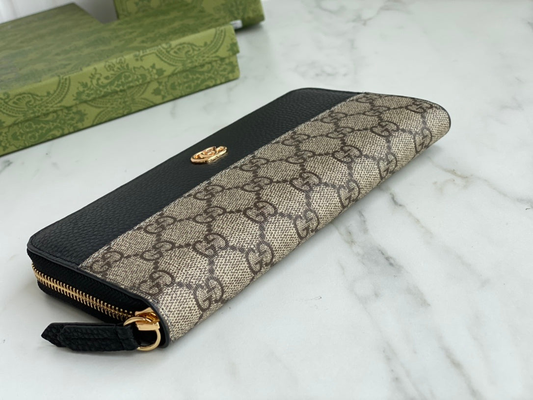 Gucci Bi-colour GG Marmont Zip Around Wallet