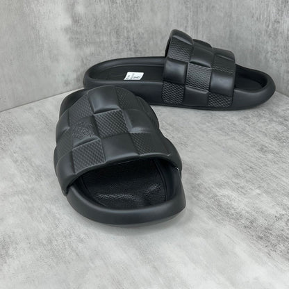 Louis Vuitton Slides "Black"