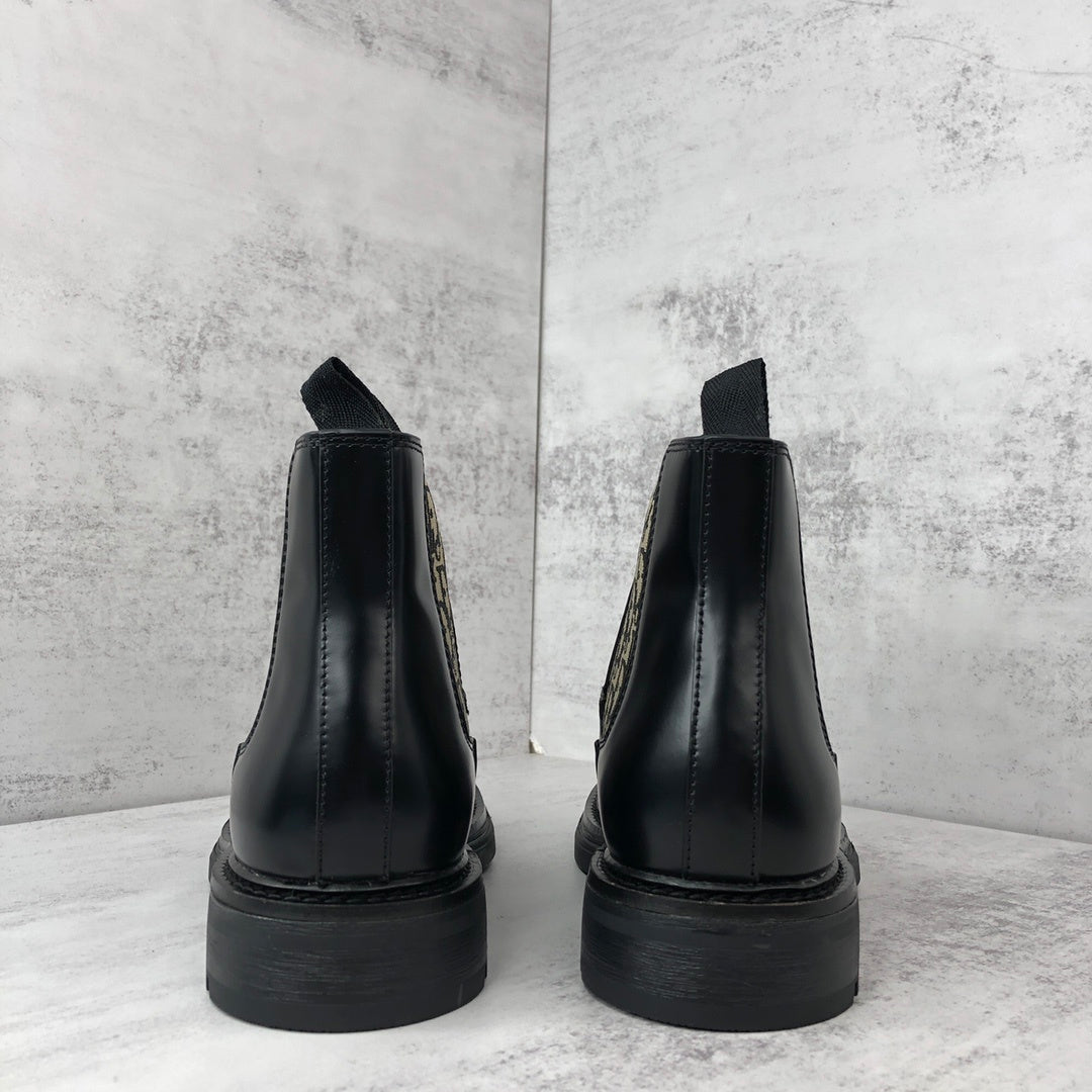 Dior Explorer Chelsea Boots "Black-Beige"