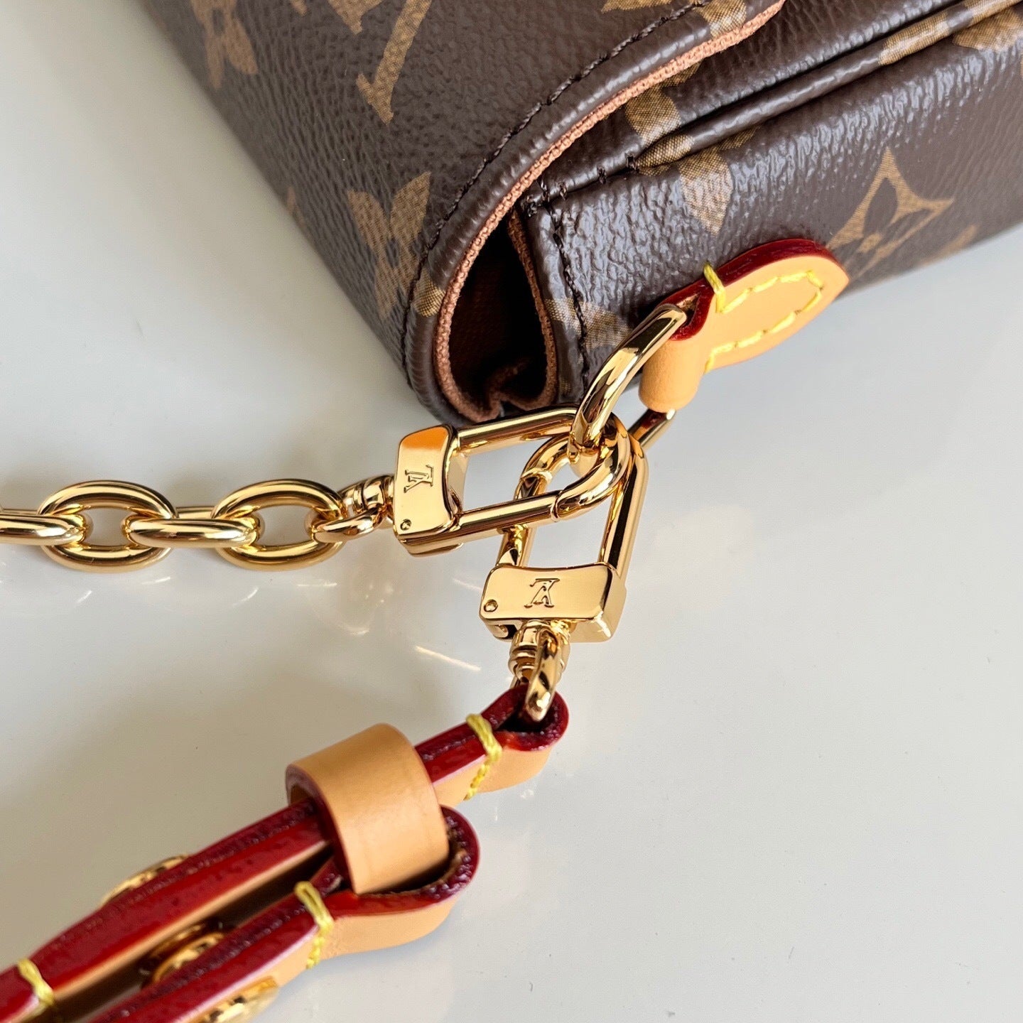 Louis Vuitton Wallet On Chain Ivy "Monogram"