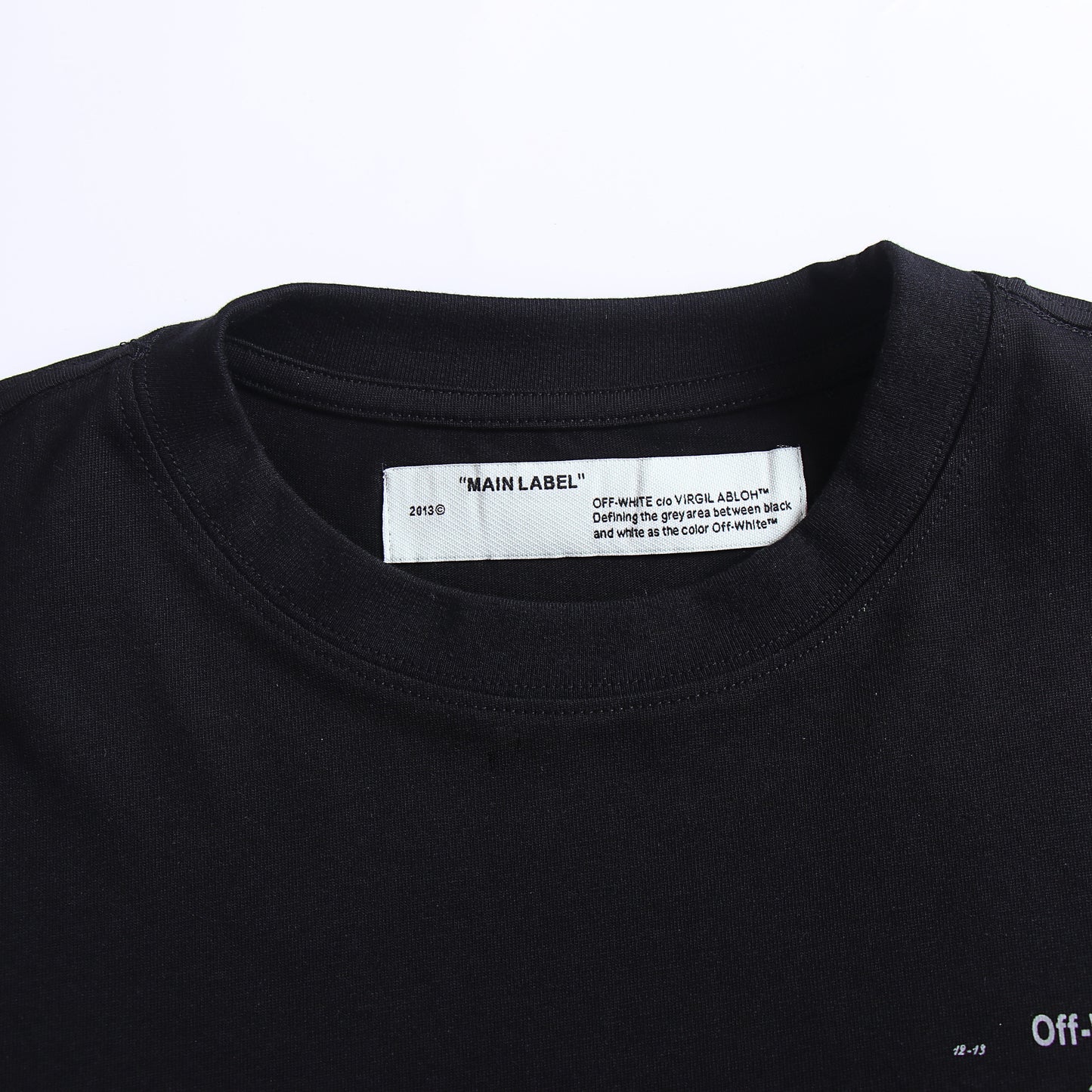 Off-White T-Shirt "Black"