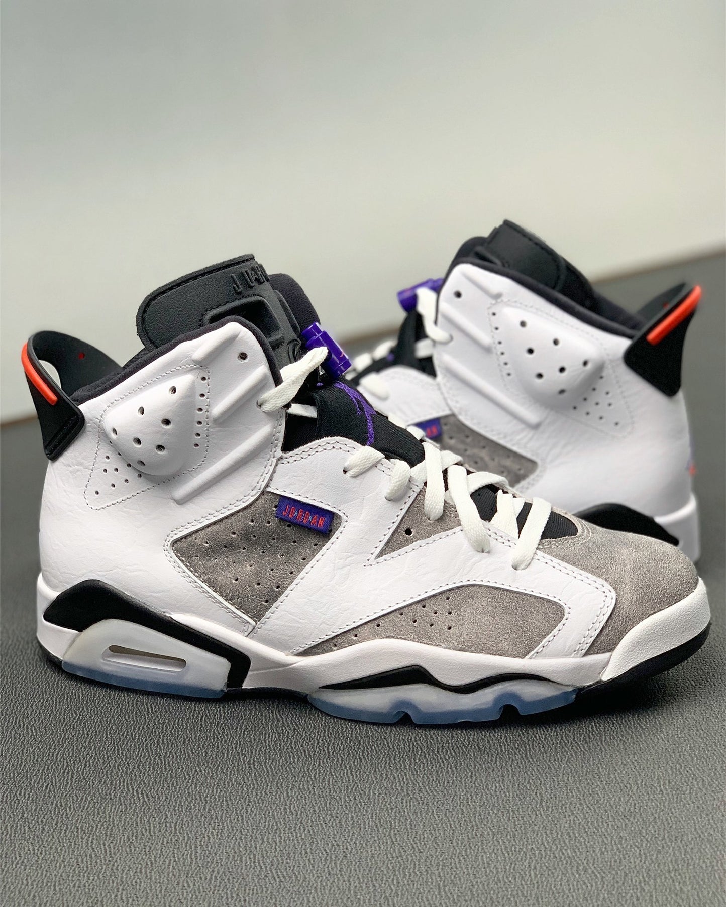 Air Jordan Retro 6 "Flint Grey"