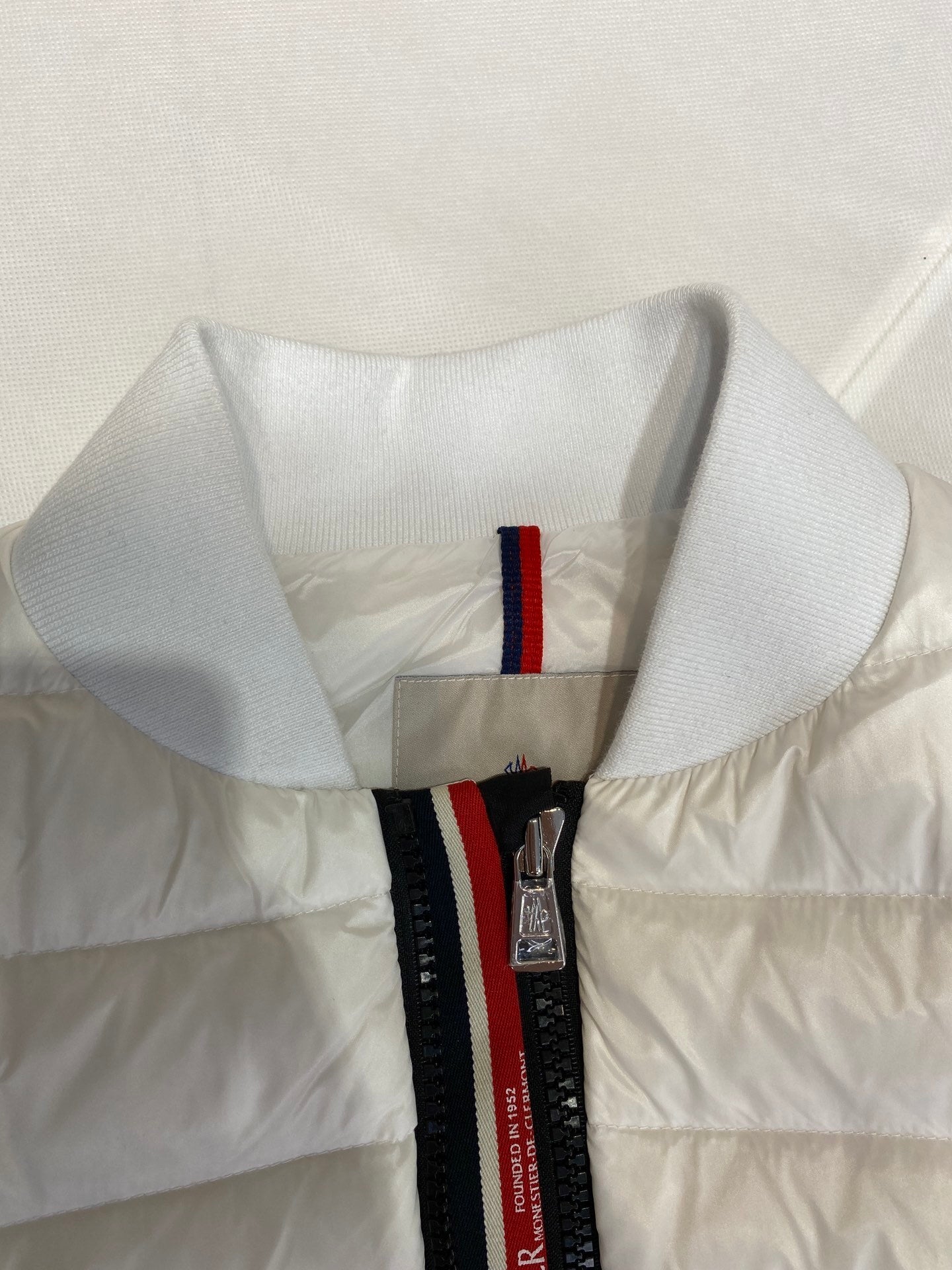 Moncler Sark Down Bomber Jacket "White"