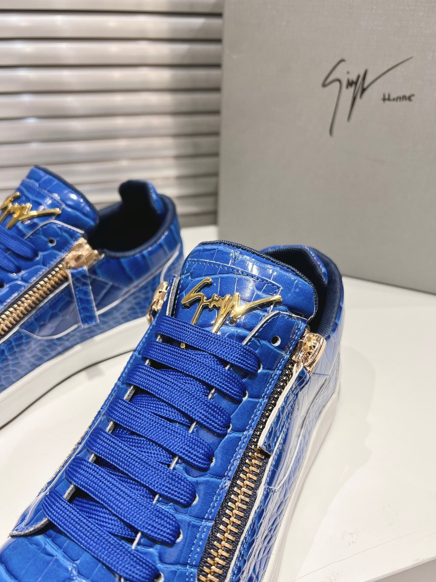 Giuseppe Zanotti GZ94 "Blue Crocodile"