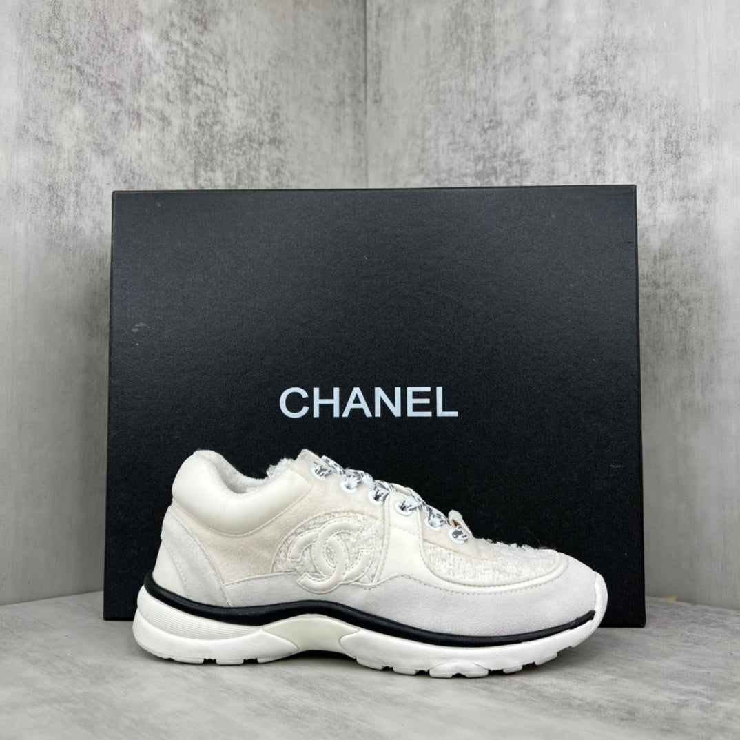 Chanel 22A "White-Grey-Black"