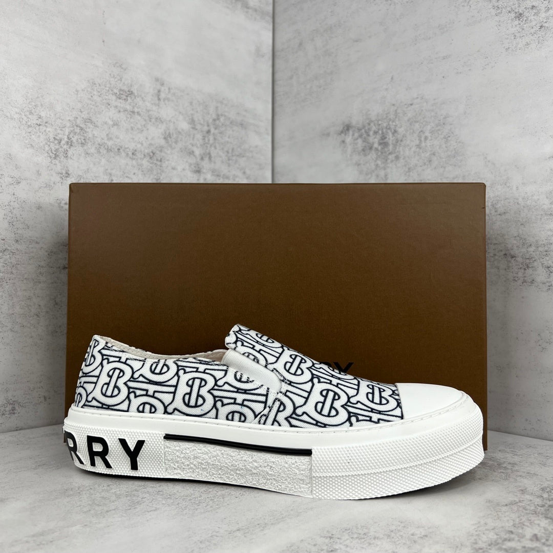 Burberry Slip-On "White-Black Monogram"