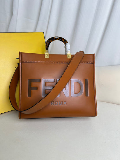 Fendi Sunshine Medium Leather Shopper