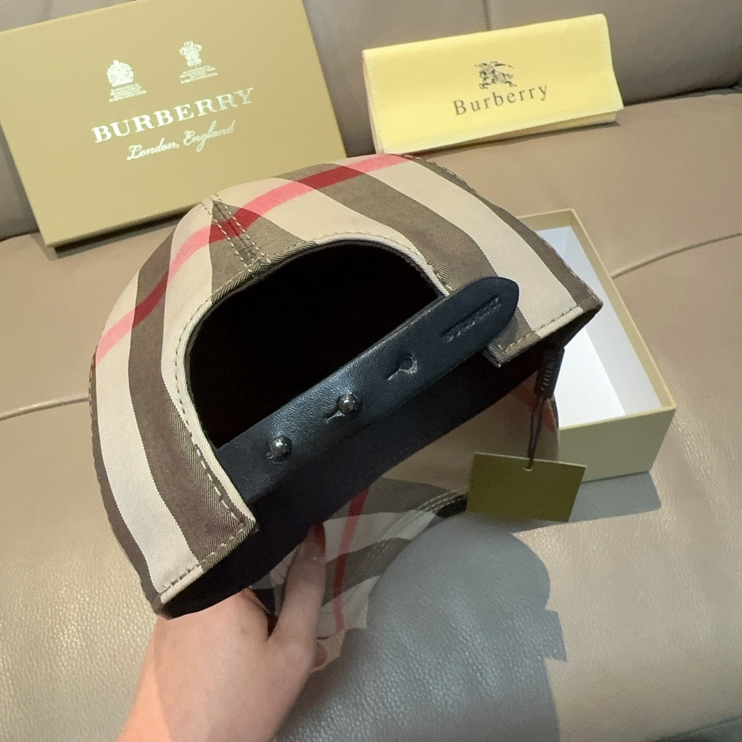 Burberry Baseball Hat "Beige"