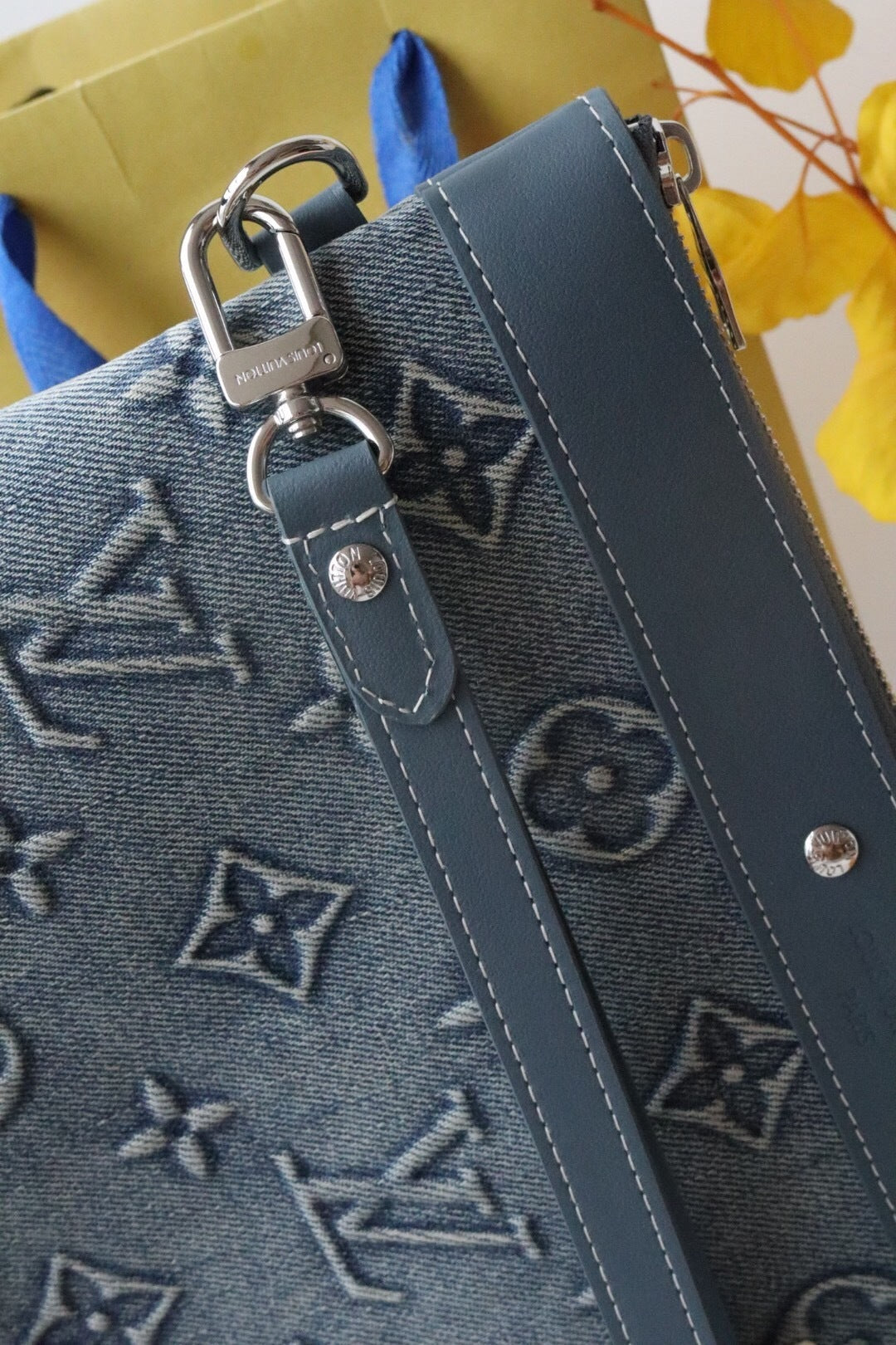 Louis Vuitton Pochette To Go "Monogram Washed Denim"