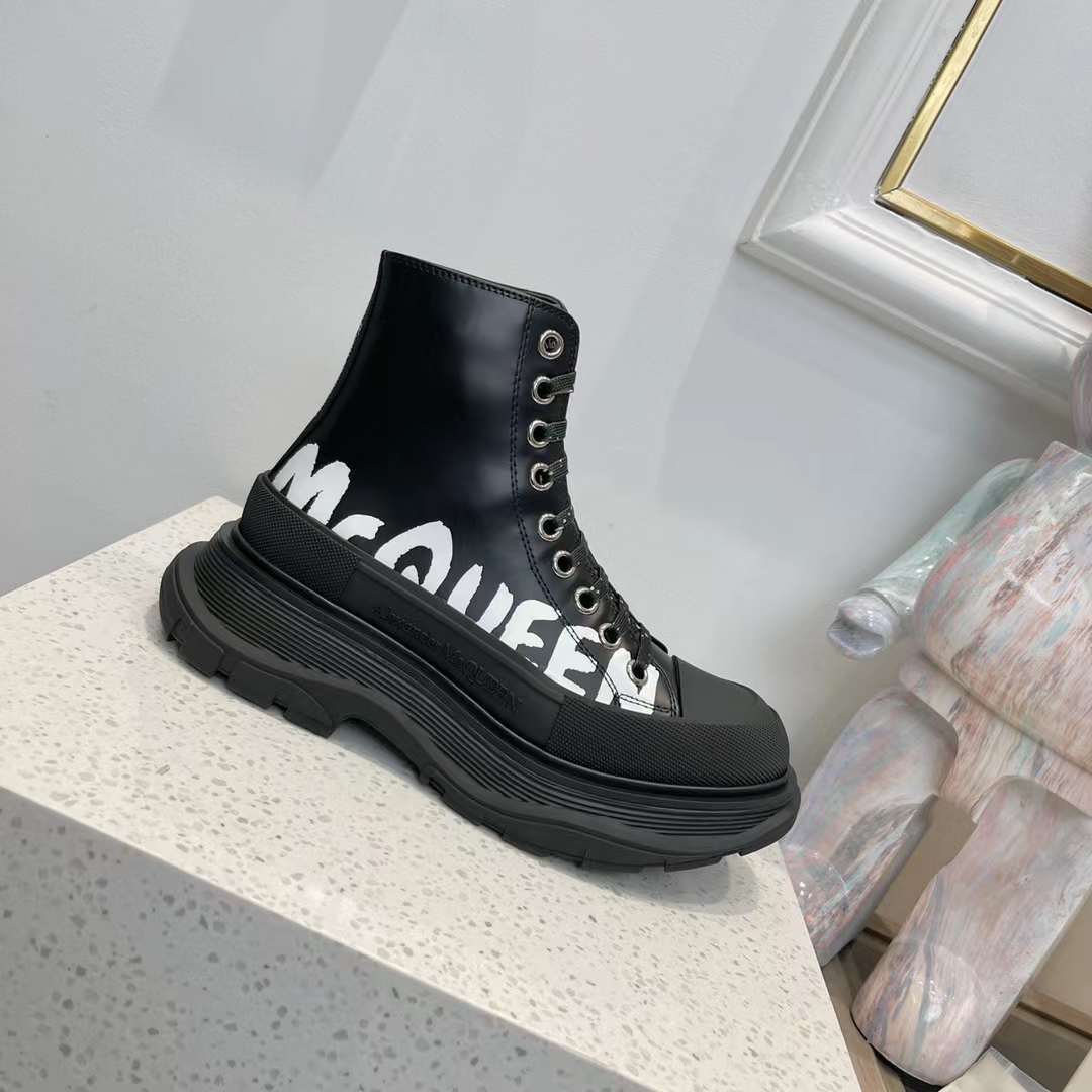 Alexander McQueen Tread Slick Leather Boot "Black"