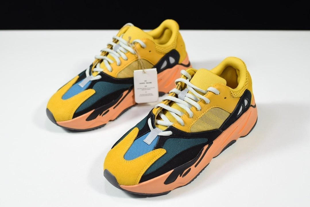 Yeezy 700 "Sun"