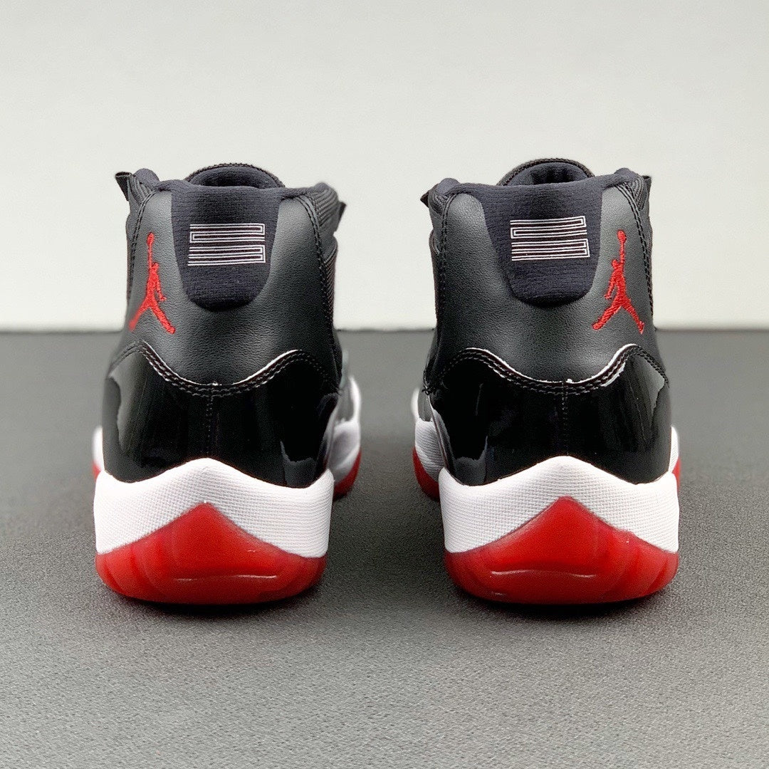 Air Jordan 11 Retro "Bred"