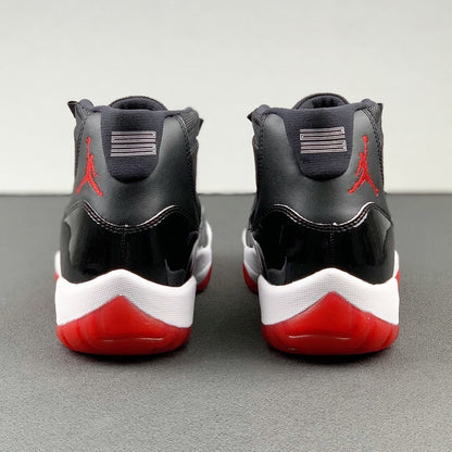 Air Jordan 11 Retro "Bred"