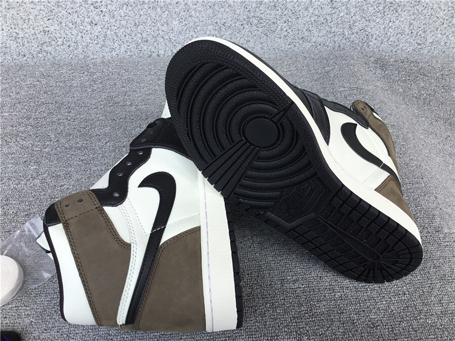 Air Jordan 1 Retro High OG "Dark Mocha"