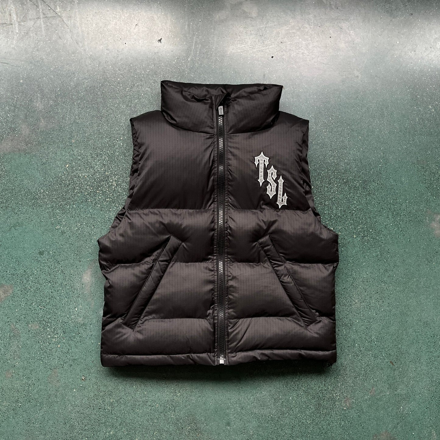 Trapstar Shooters Down Vest "Black-Reflective Logo"