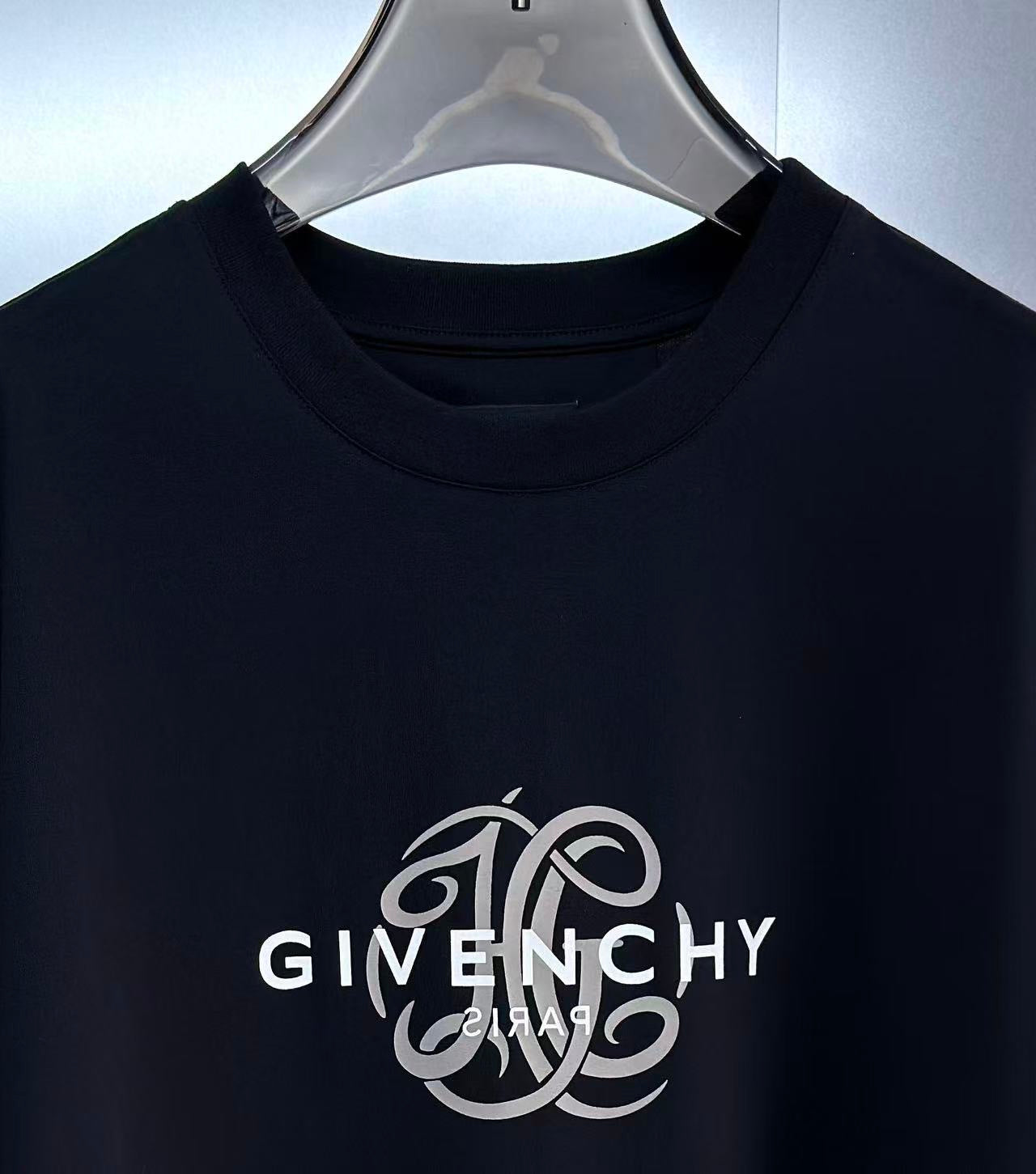 Givenchy Logo Print T-Shirt "Black"