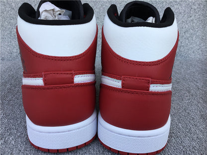 Air Jordan 1 Mid "Gym Red"