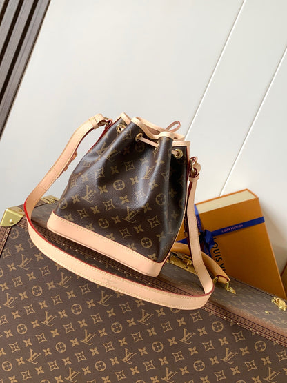 Louis Vuitton Noé BB
