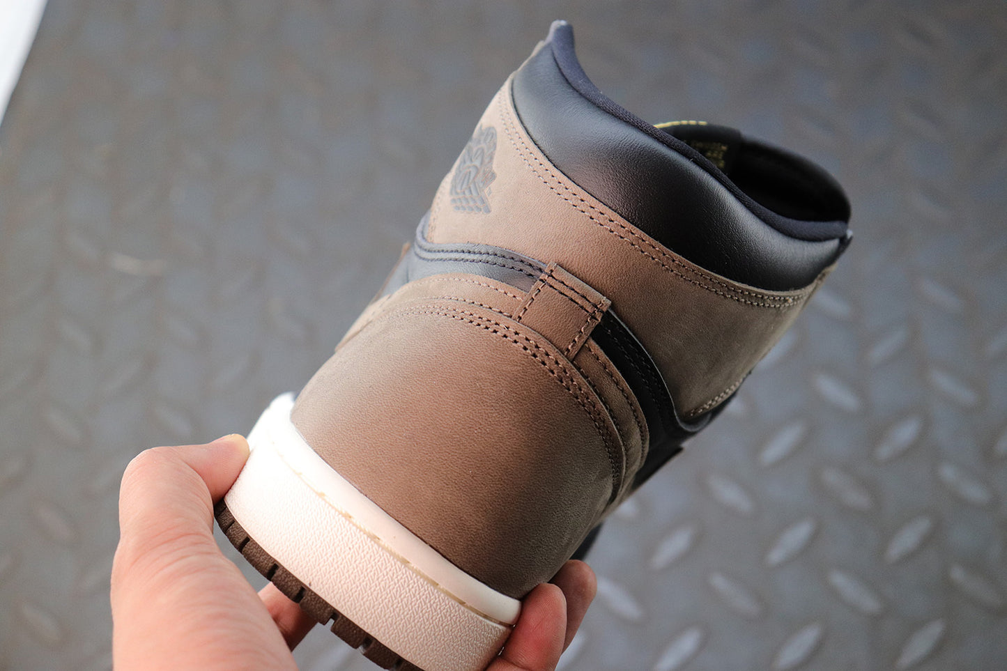 Air Jordan 1 Retro High OG "Palomino"