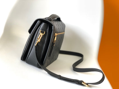 Louis Vuitton Pochette Métis