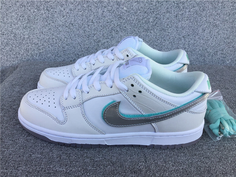 Diamond Supply Co. x Nike SB Dunk Low Pro OG QS "White"