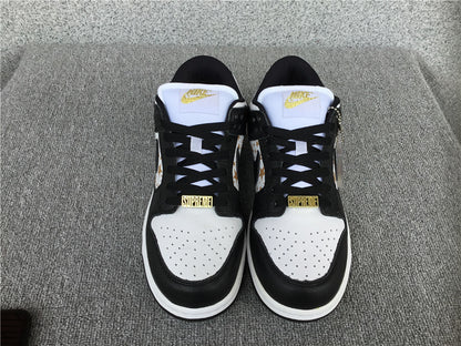Supreme x Nike SB Dunk Low "Black Stars"