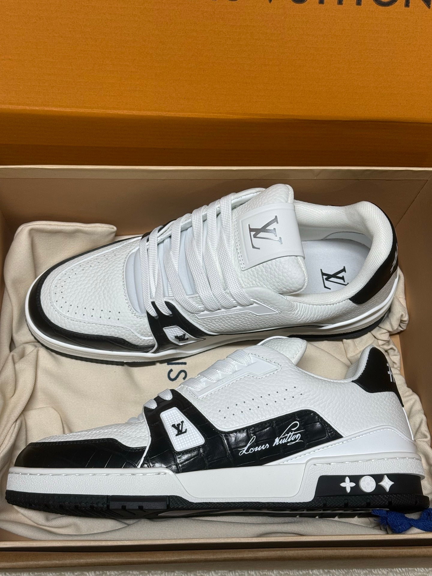 Louis Vuitton LV Trainers "White-Black Crocodile"