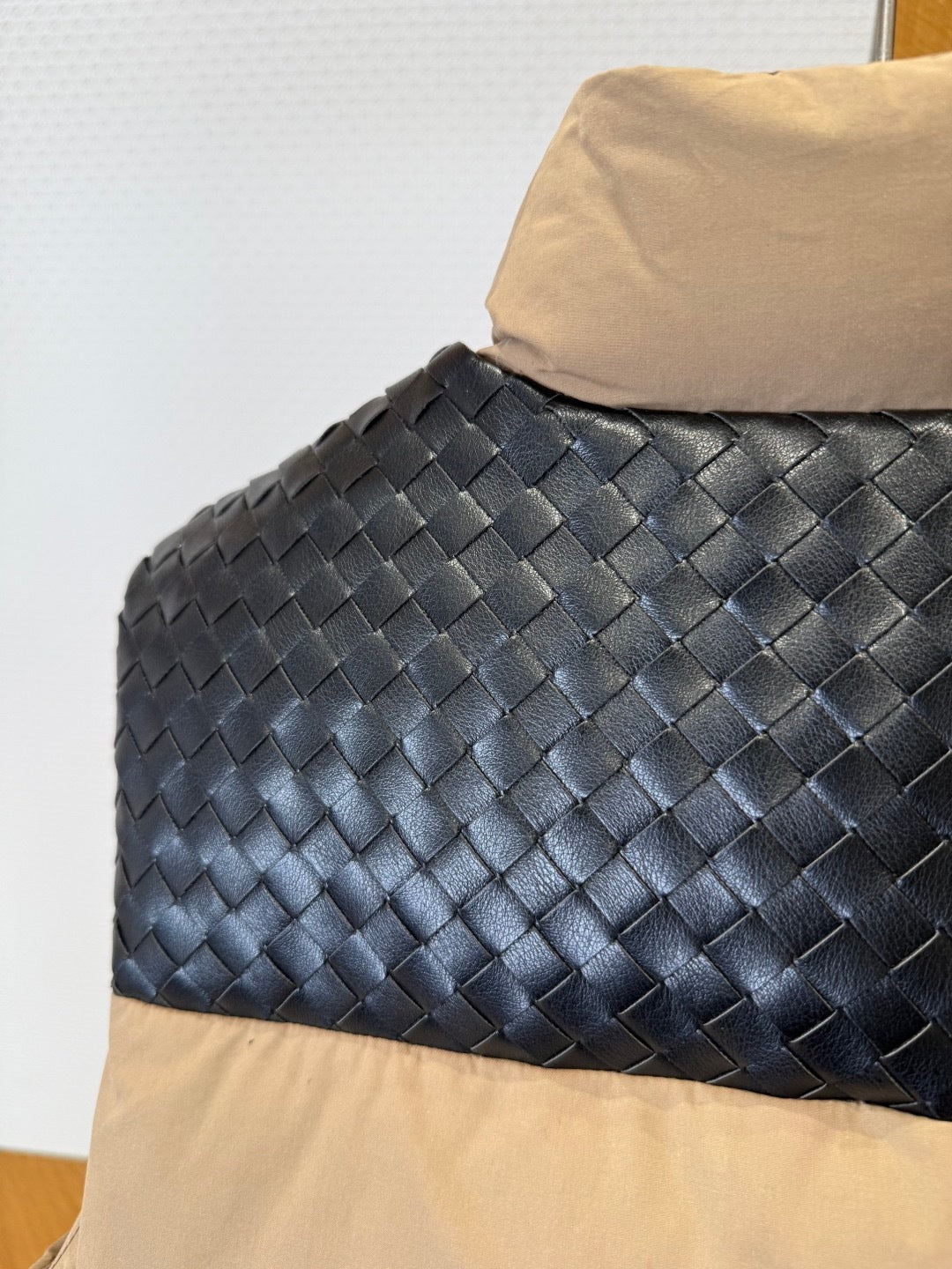 Bottega Veneta Intrecciato Poplin Down Vest "Camel-Black"