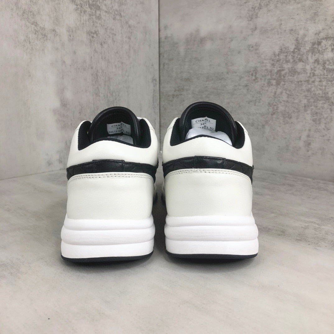 Chanel Interlocking CC "White-Black"