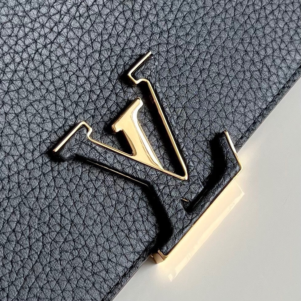 Louis Vuitton Capucines Wallet