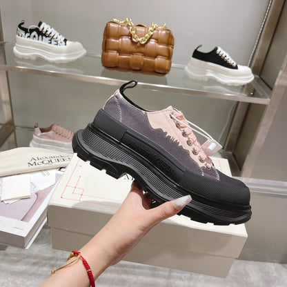 Alexander McQueen Tread Slick Low "Black-Pink"
