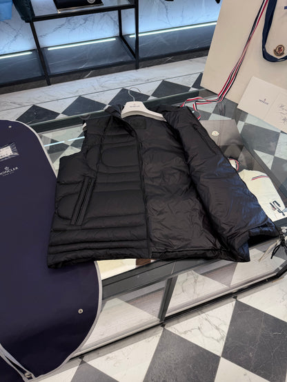 Moncler Emeishan Snake-Quilted Down Vest "Black"